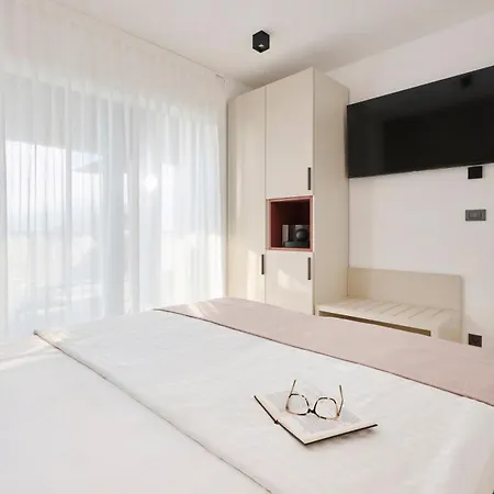 Aparthotel Aminess Younique Vollo Residences 5*
